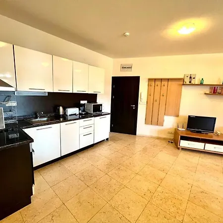 Apartment Eden Of Garden, Vlas *